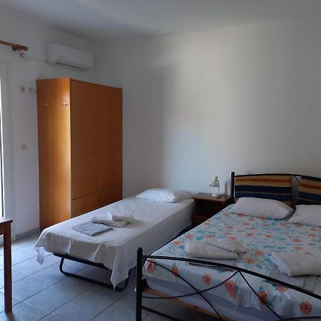 Apartment Kasperakos Skiathos Town Exterior photo