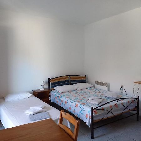 Apartment Kasperakos Skiathos Town Exterior photo